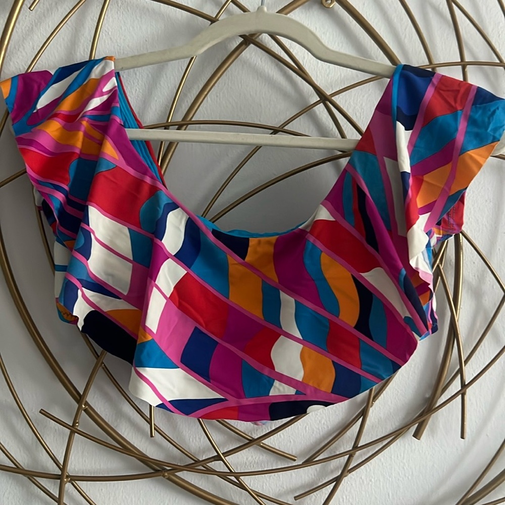 NWOT size 8, Trina Turk bikini top